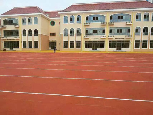 校園塑膠跑道