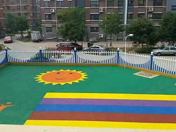 幼兒園塑膠